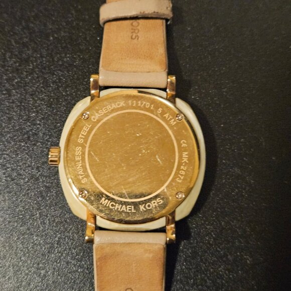 Michael Kors MK2673 Rose Gold Women’s Watch – Used ⌚✨ - Picture 3 of 5